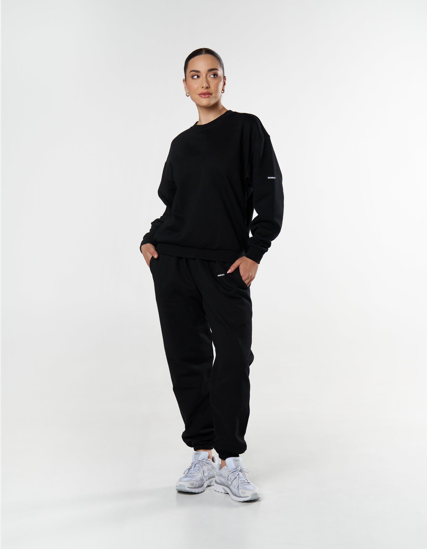 Essential Jogger - Black