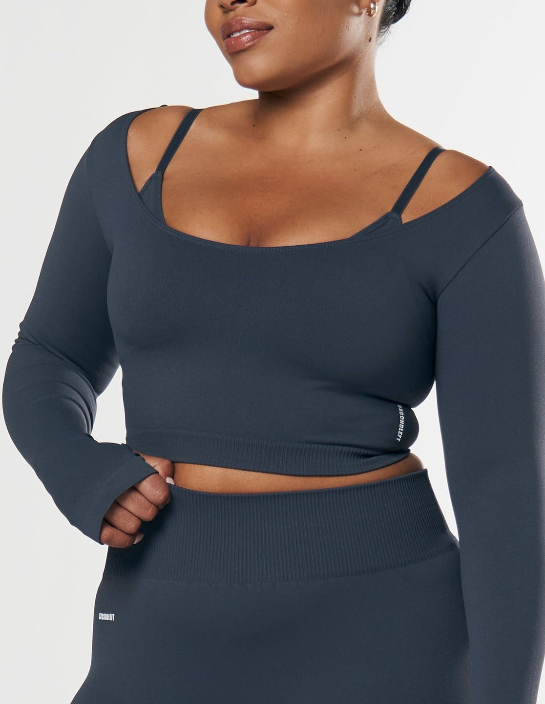 seamless-scoop-long-sleeve-blueberry